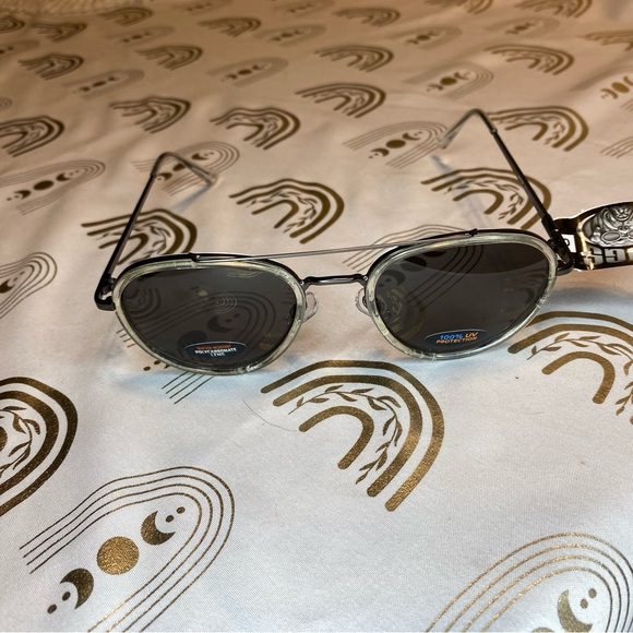 Pug Sunglasses with Sleek Design - Picture 1 of 11